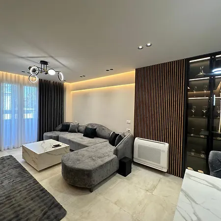 Sel Luxury Apartment's Apartment *